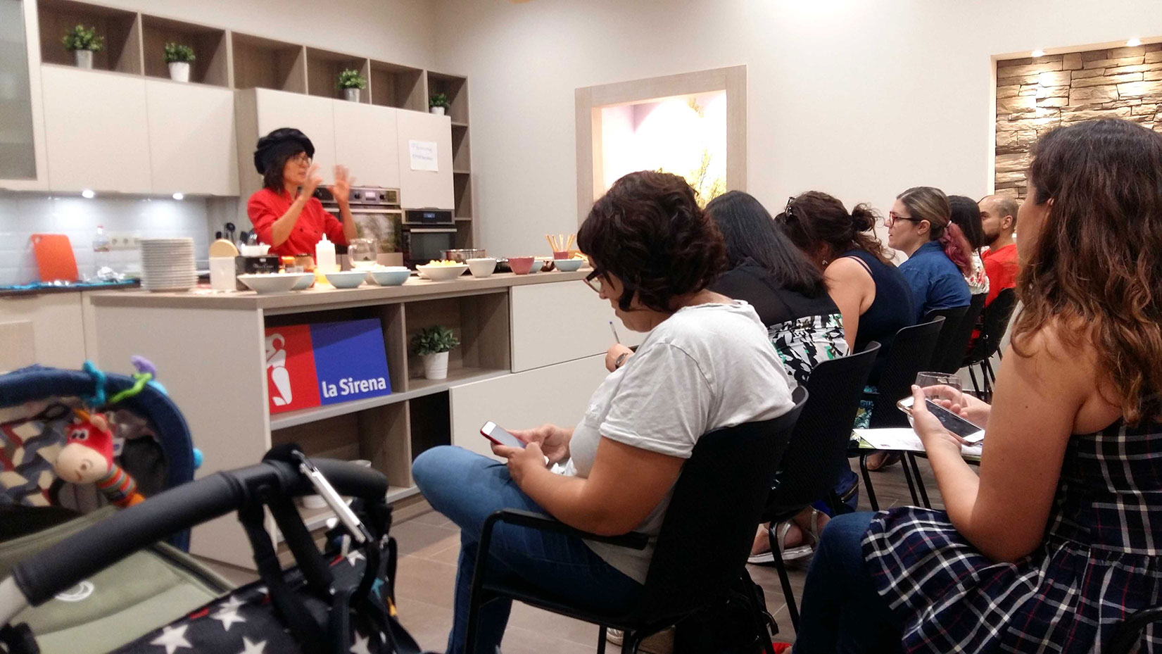 Les mares s'emportaren a casa un repertori de consells, idees i solucions.