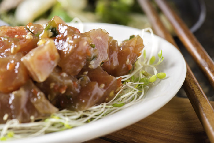 Tradicionalment, el peix és l'ingredient principal d'aquest plat. 