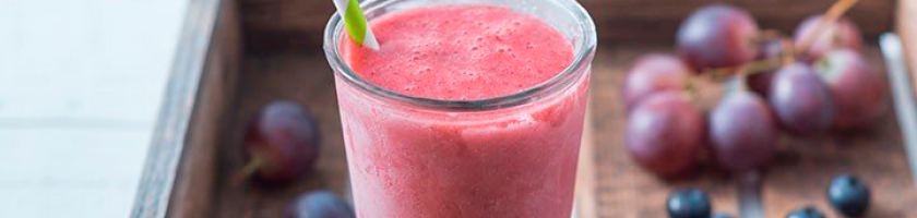 Te descubrimos los alimentos más beneficiosos y nutritivos para preparar deliciosos smoothies saludables.